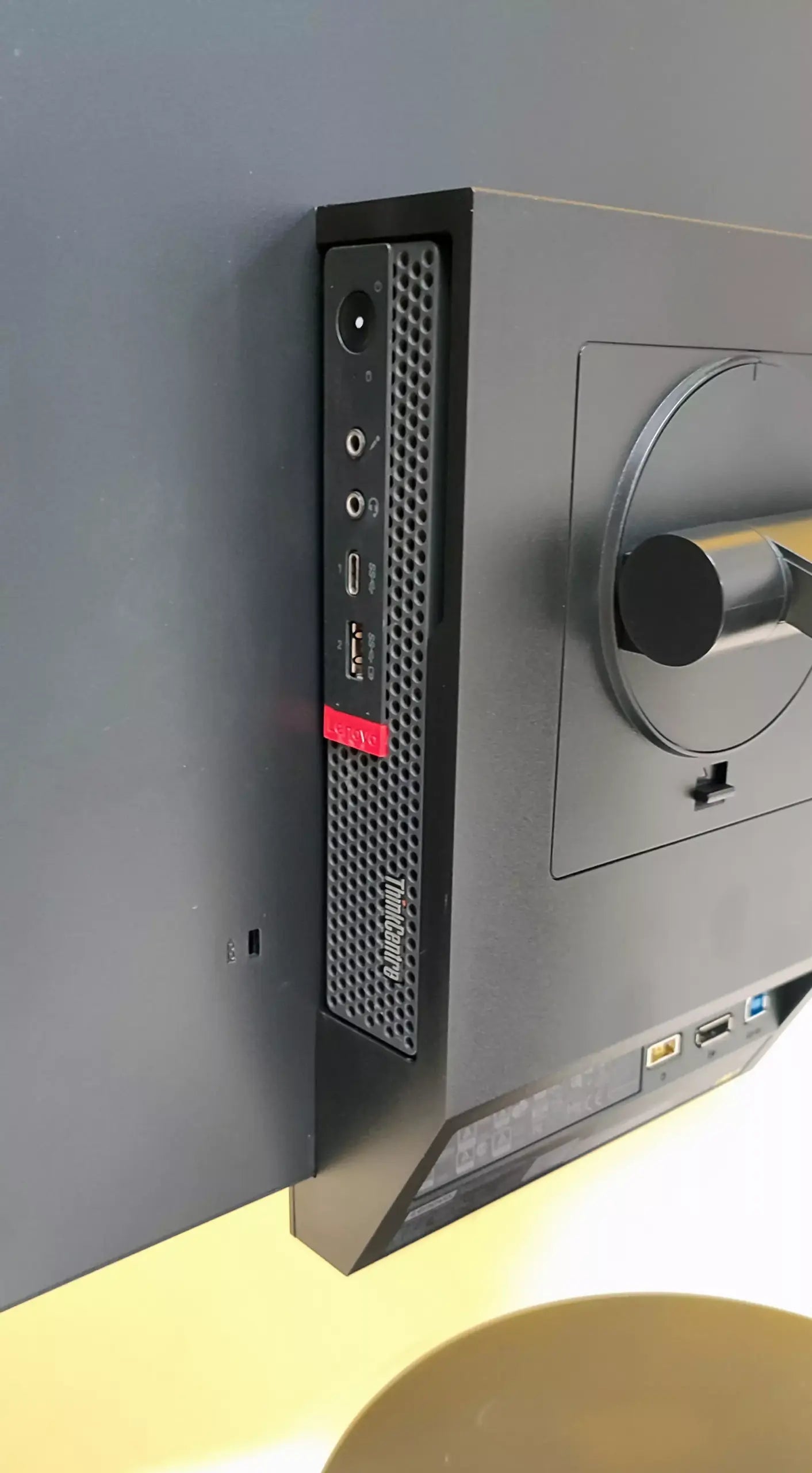 All In One Lenovo ThinkCentre TIO24 Gen3 24″ Full HD M920Q All In One Lenovo ThinkCentre TIO24 Gen3 24″ Full HD M920Q